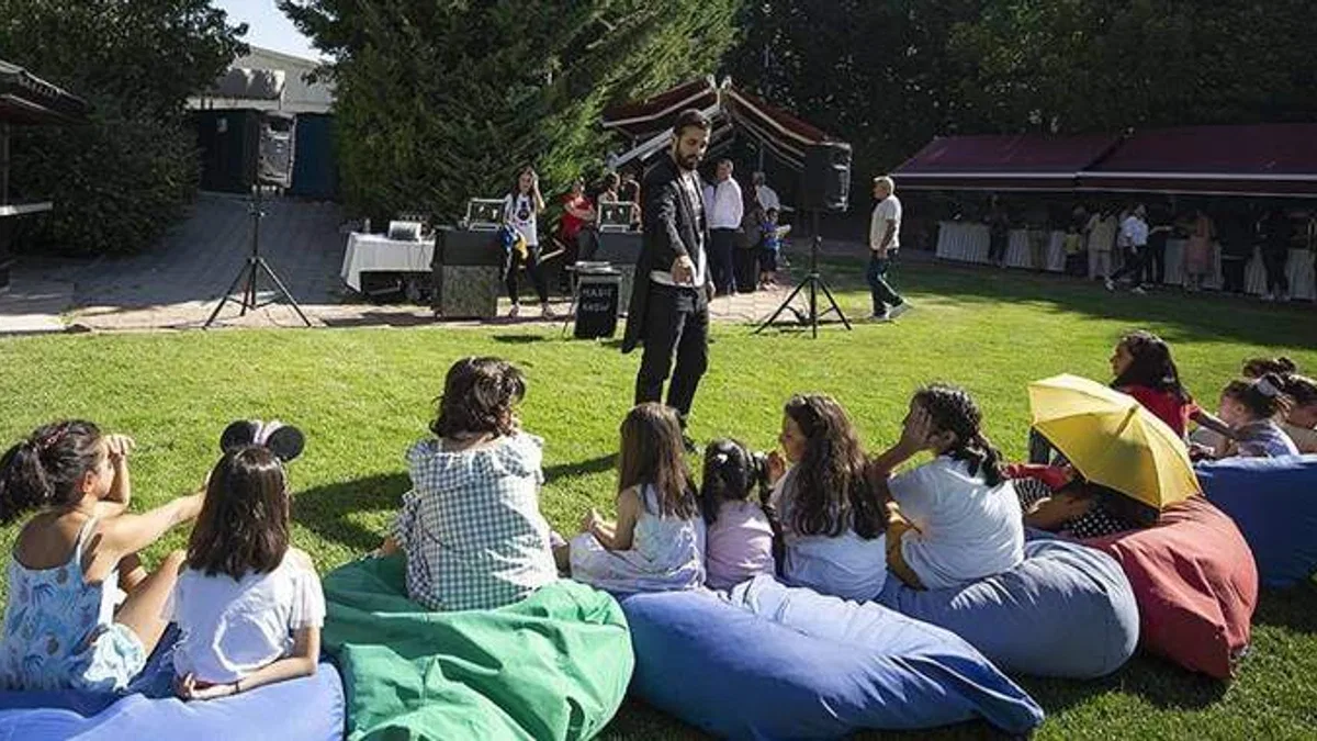 Koruyucu aileler 'farkındalık oluşturmak' için bir araya geldi