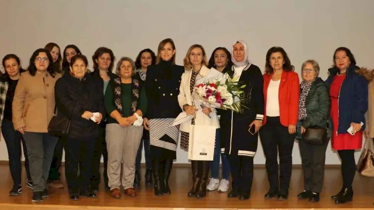 Manisa'da kadınlara özel sağlık semineri