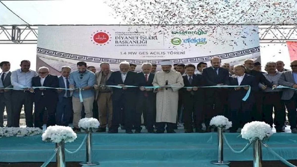 Memduh Büyükkılıç'tan GES övgüsü