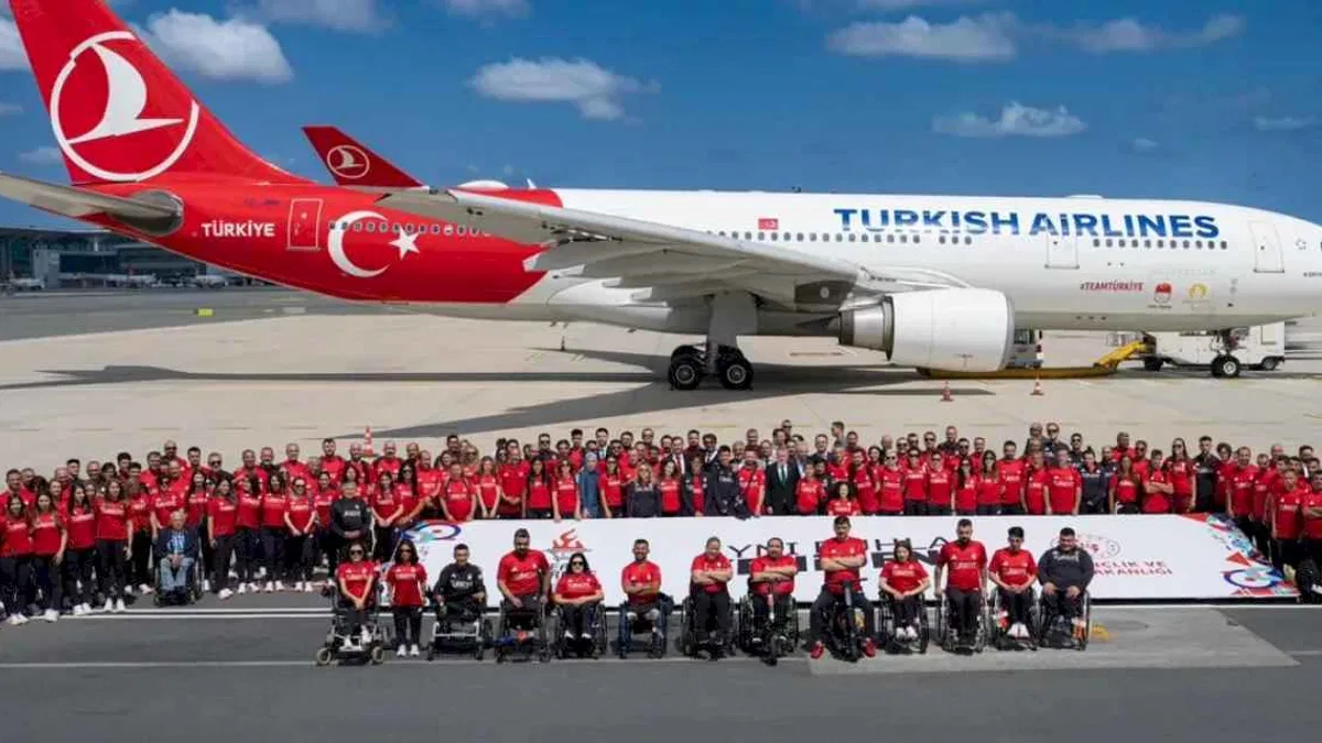 Paralimpik sporcular Paris'e uğurlandı