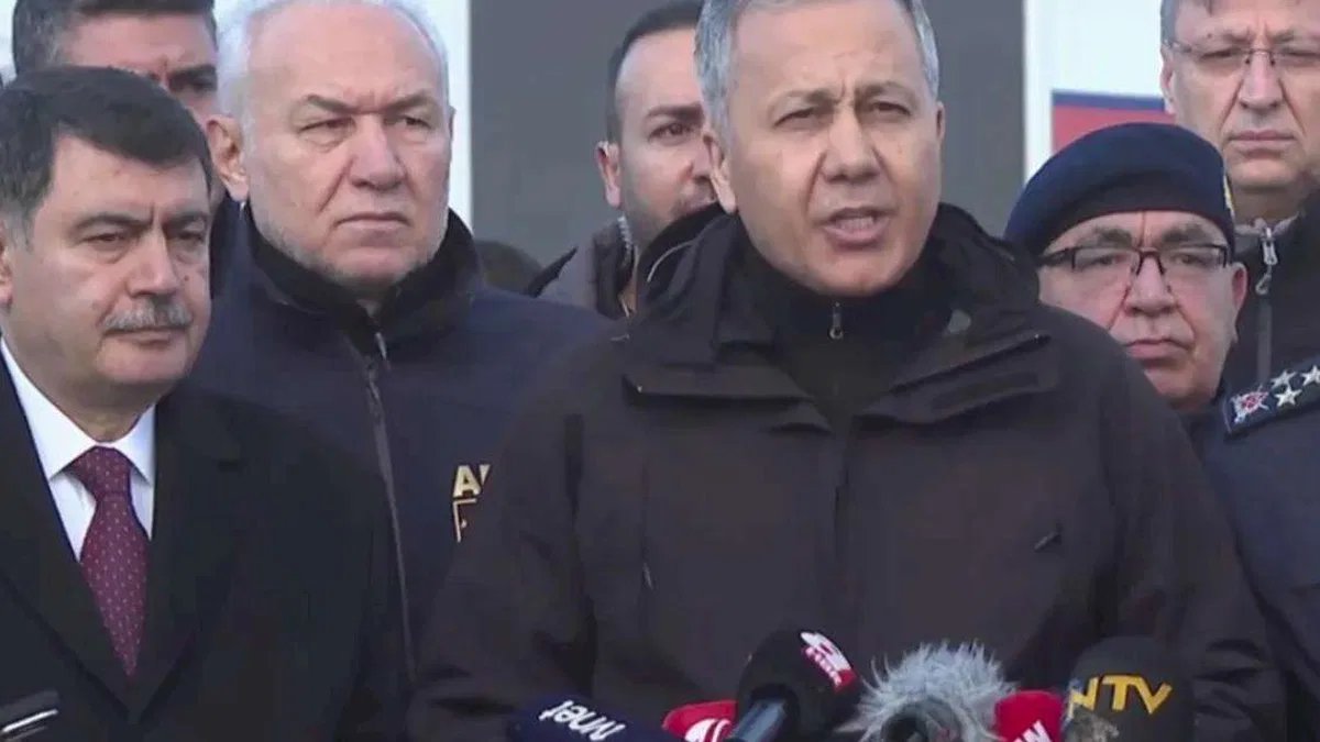 Bakan Yerlikaya olay yerinden açıkladı... Ses kayıt cihazı ve kara kutu çıkarıldı