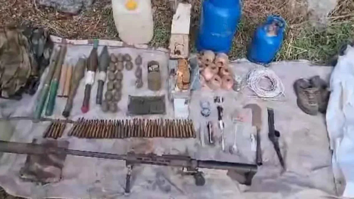 Pençe Kilit'te teröristlere ait silah ve malzemeler ele geçirildi