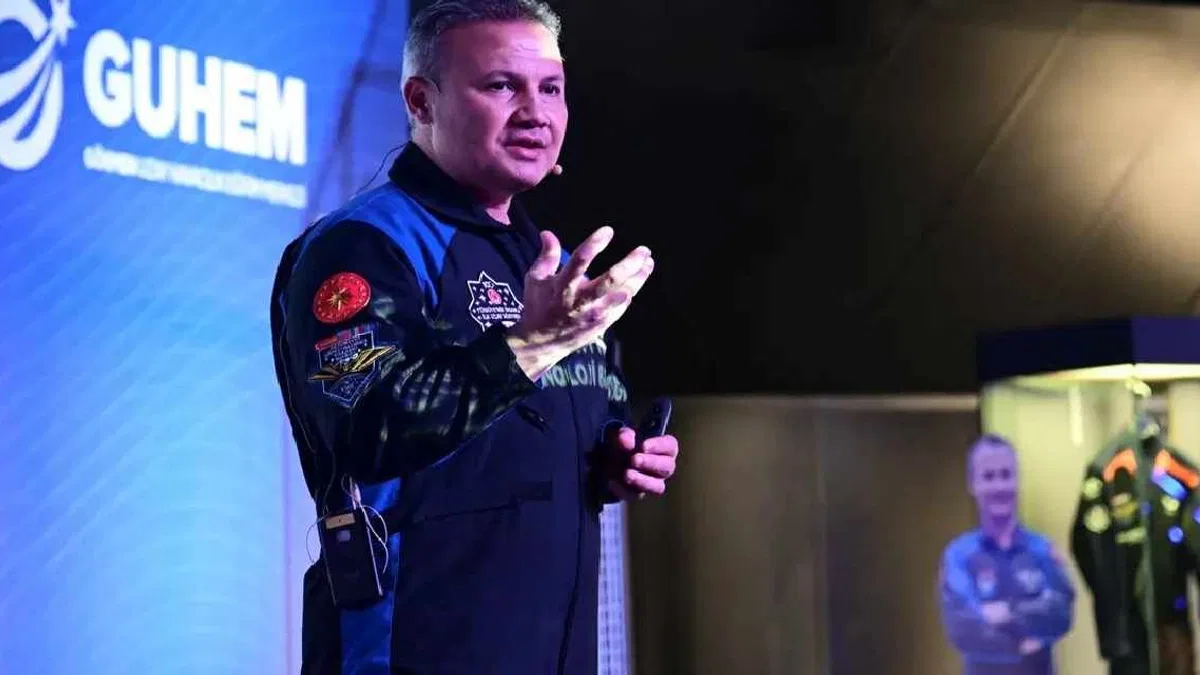 Türkiye’nin ilk astronotu Alper Gezeravcı Tuğgeneral oldu