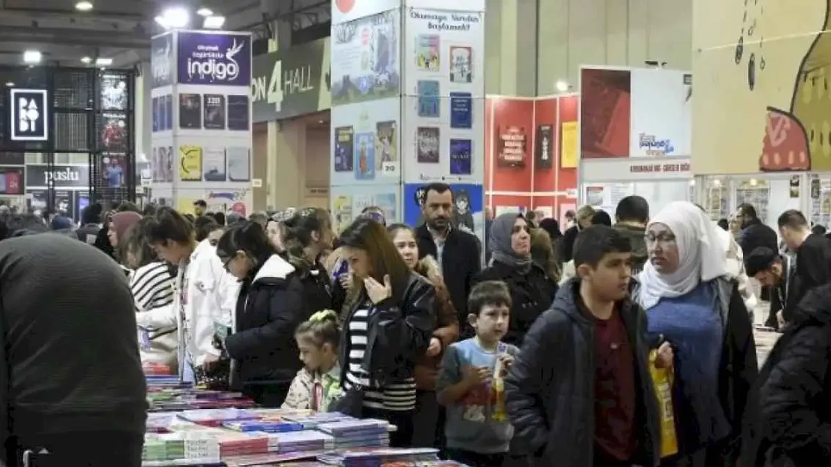 Kitap tutkunları Bursa’ya akın ediyor