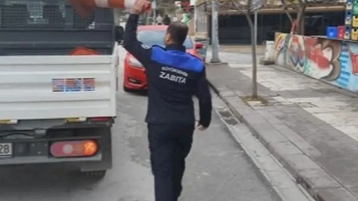Denizli'de zabıta ekiplerinden kaldırım işgallerine sıkı takip