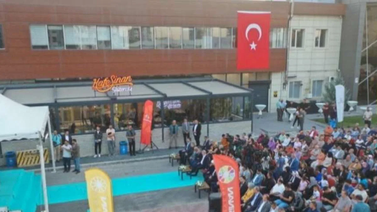 Kayseri Kocasinan'ın çehresi sosyal tesislerle değişiyor