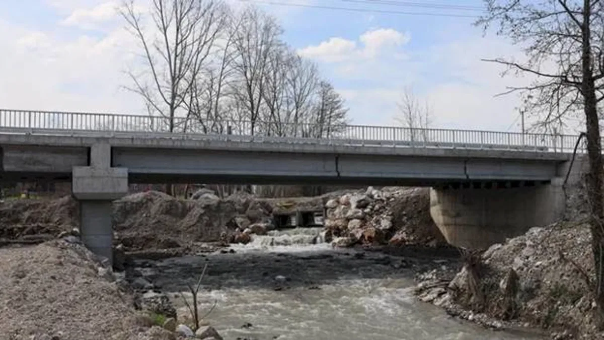 Sakarya'da Karapürçek Mesudiye Köprüsü ile geçişler güvenli hale geldi
