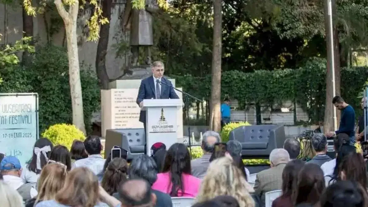 İzmir Uluslararası Edebiyat Festivali başladı