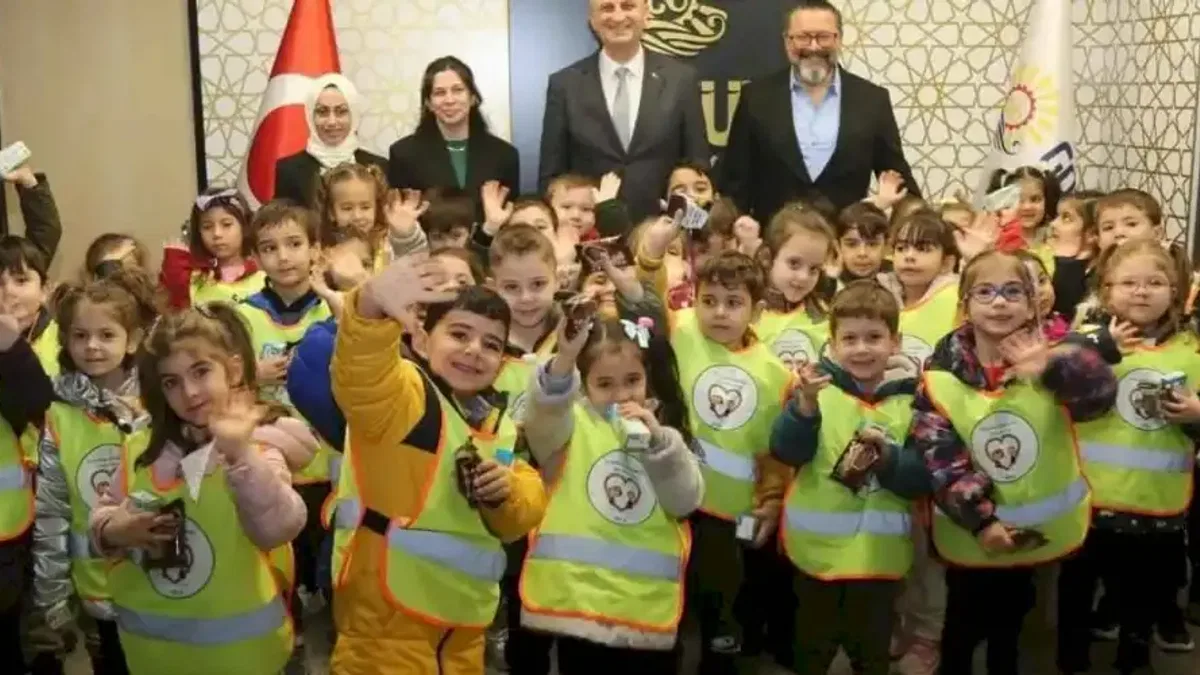 Gölcüklü miniklerden Başkan Yıldırım'a 'insan hakları' ziyareti