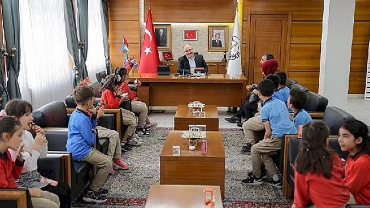 Öğrencilerden Başkan Bilgin'e Anlamlı Mektup