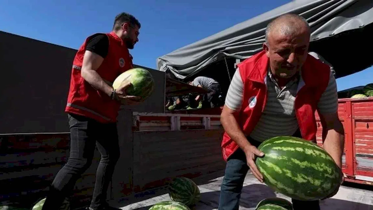 Kayseri Büyükşehir'den yaz sıcağında serinleten destek