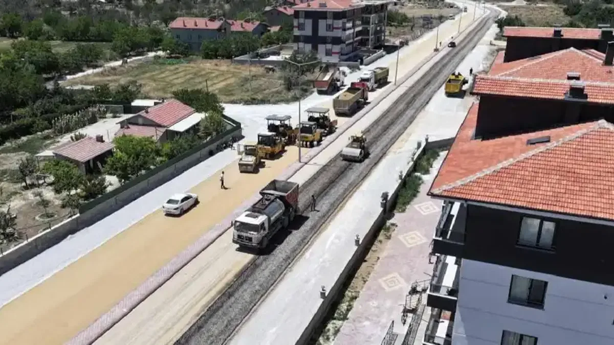 Karatay'da ulaşım ağı büyüyor