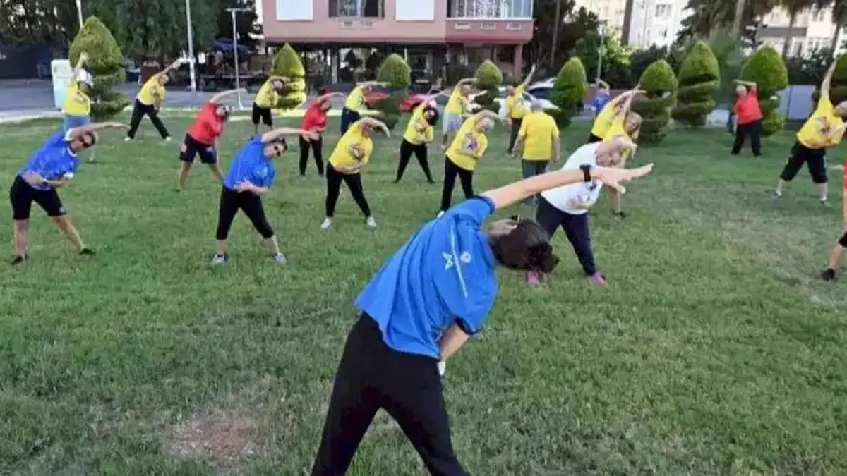 Mersin’de emeklilere “Sabah Sporu” etkinliği