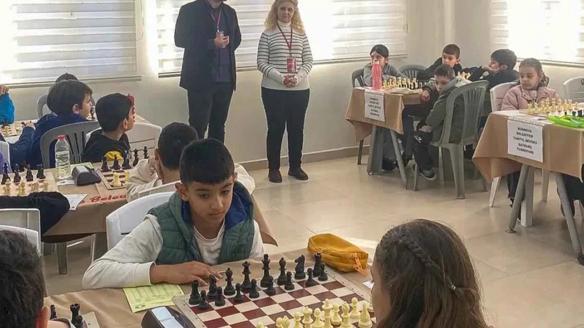 İzmir Bornova’da genç zihinler satrançla buluştu