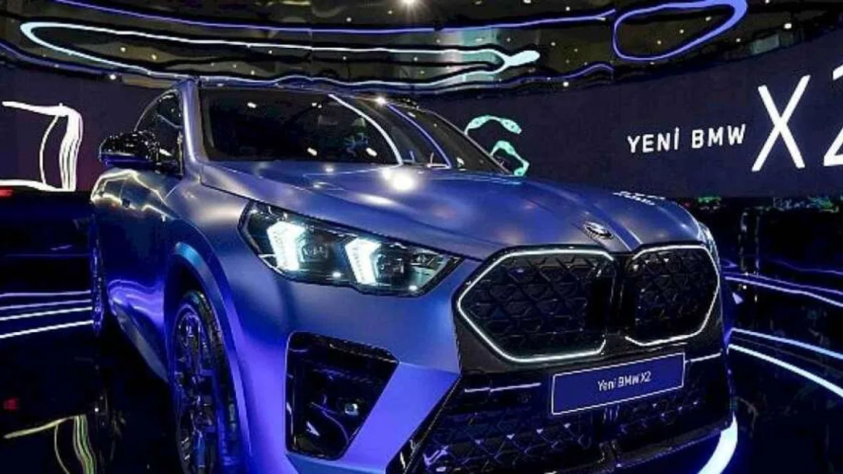 Yeni BMW X2 CI Bloom'da Sanatseverlerle Buluşuyor