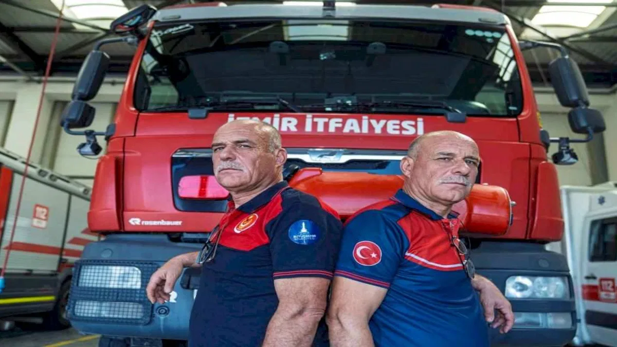 33 yıldır İzmir'de omuz omuza can kurtarıyorlar