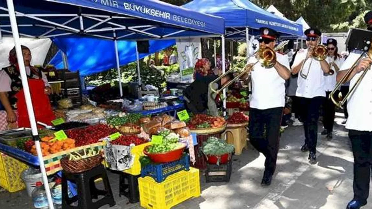 İzmir’de Dünya Çiftçiler Günü coşkusu yaşandı