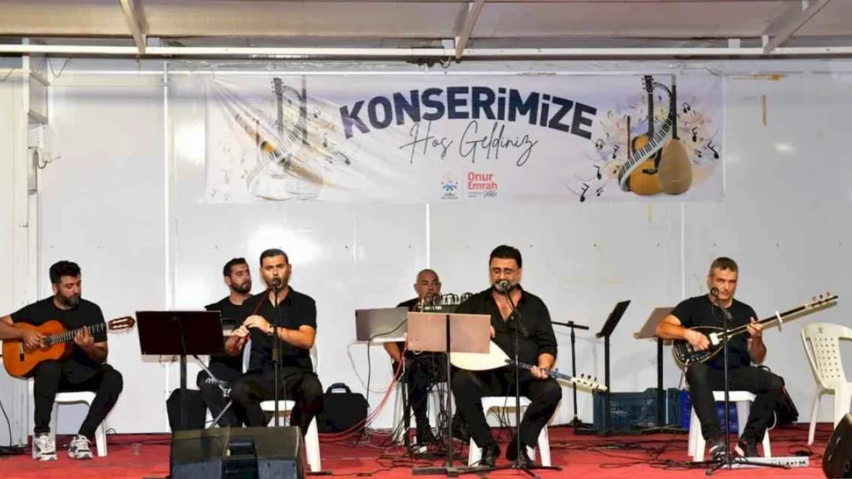 İzmir Çiğli’de yaz boyunca sokaklar sanatla şenlendi