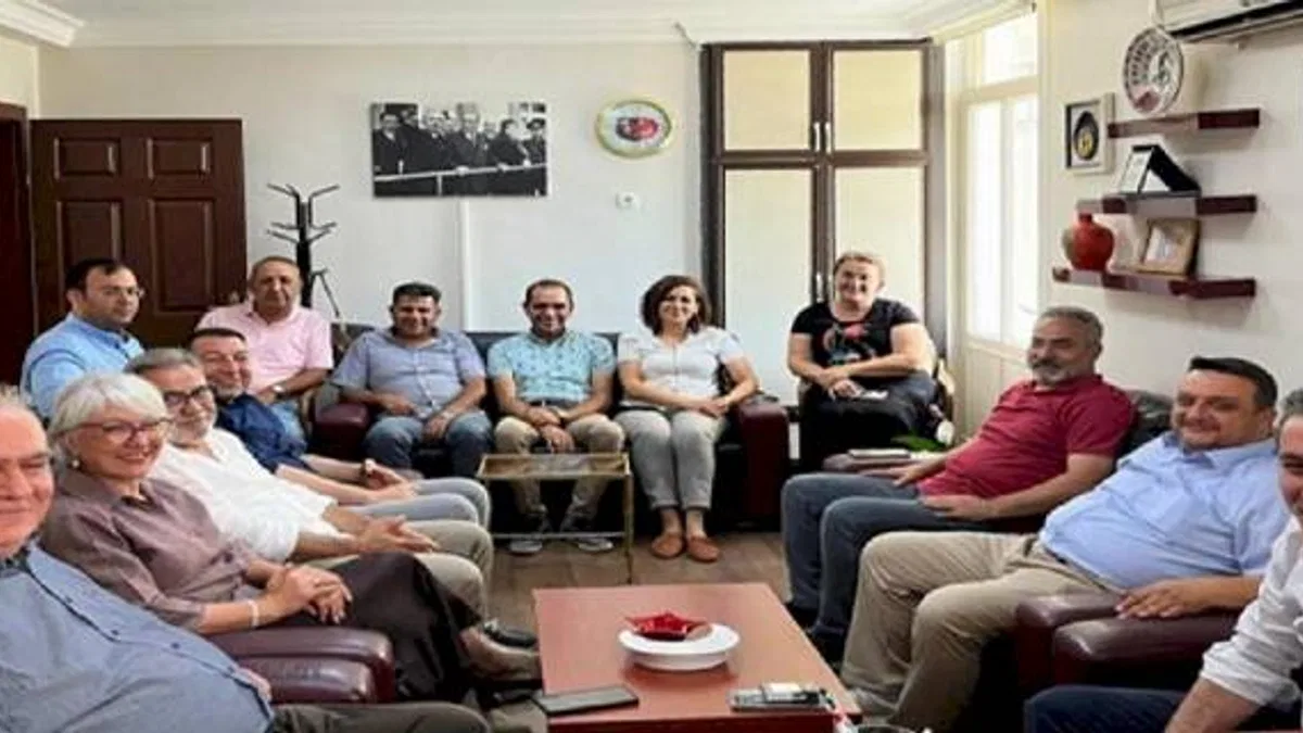 İYİ Parti Kayseri'den CHP'ye ziyaret