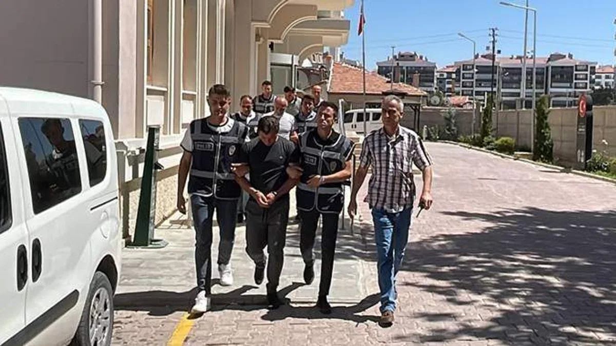 Konya'da kuyumcudan döviz çalan zanlılar Adana'da yakalandı