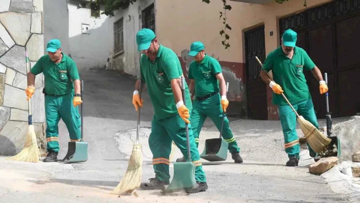 Bursa Osmangazi’de her gün 270 kilometre alan temizleniyor