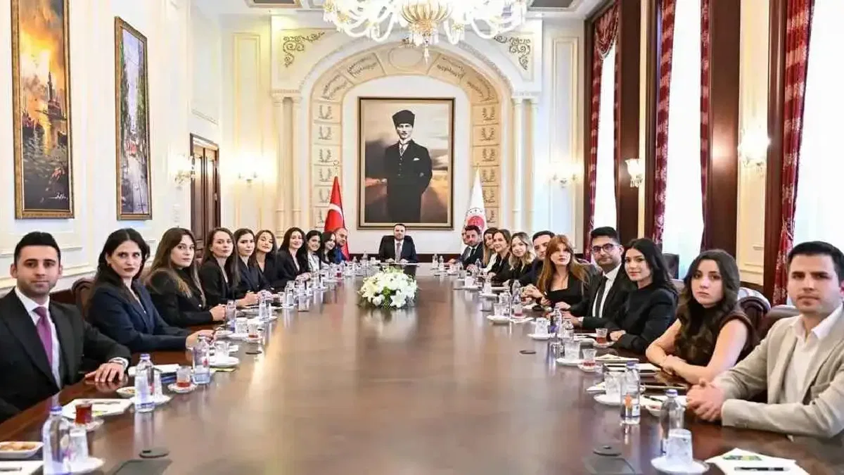 Bakan Gürlek adliye muhabirleriyle buluştu