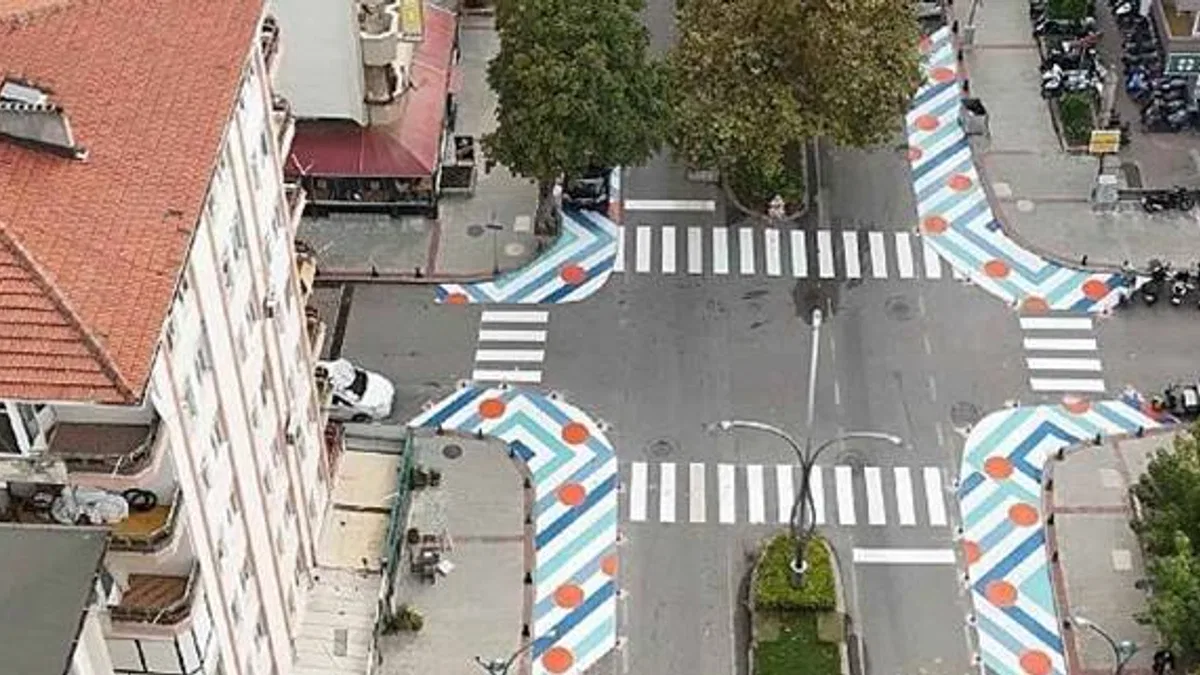 Atatürk Bulvarı'na güvenli okul yolu
