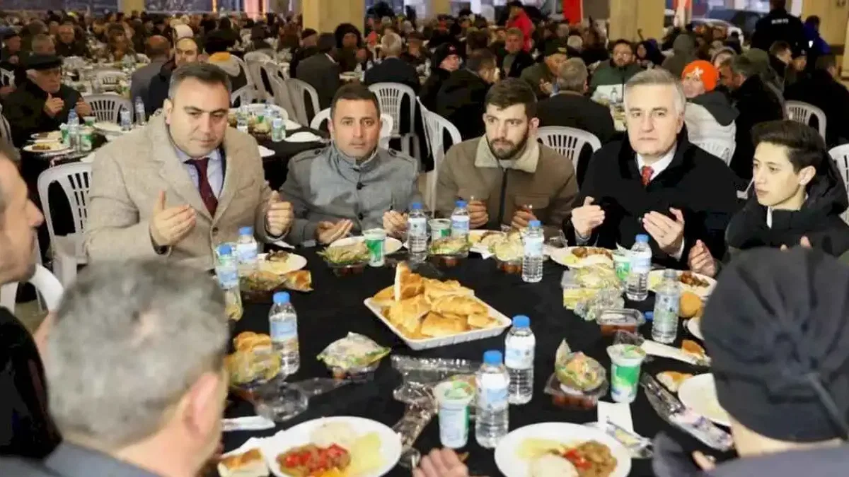 Bursa Büyükşehir, Orhaneli'yi iftar sofrasında buluşturdu