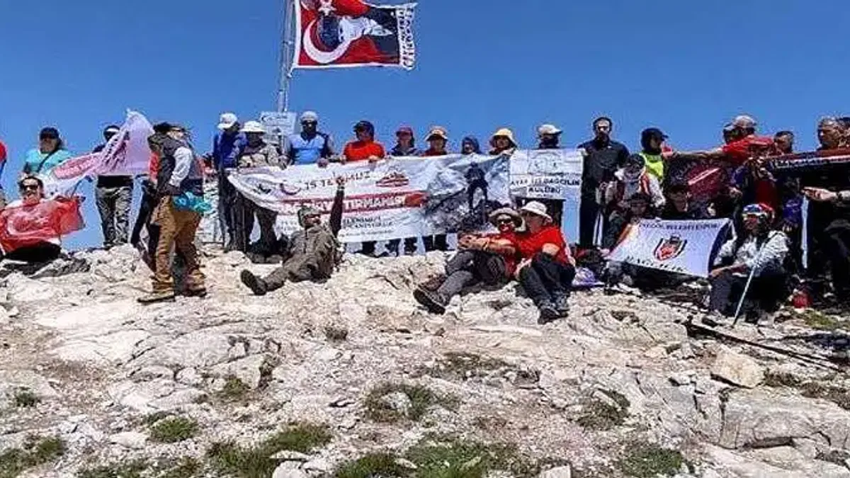 15 Temmuz Şehitleri Uludağ'ın Zirvesinde Anıldı