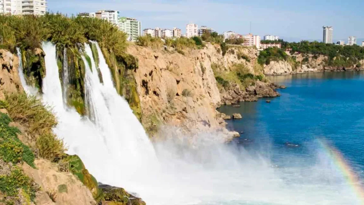 Antalya’da deniz ekosistemi için Yapay Resif Projesi