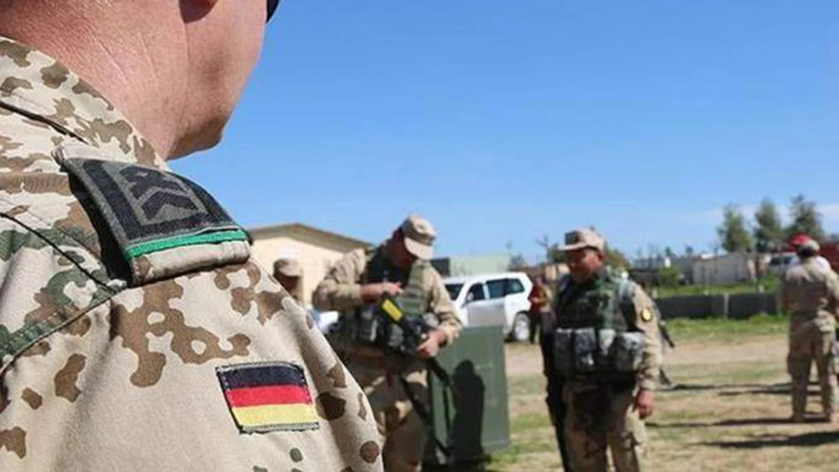 Alman Meclisi Federal Ordu Sorumlusu Högl askerlerin ekipman eksikliğinden şikayet etti
