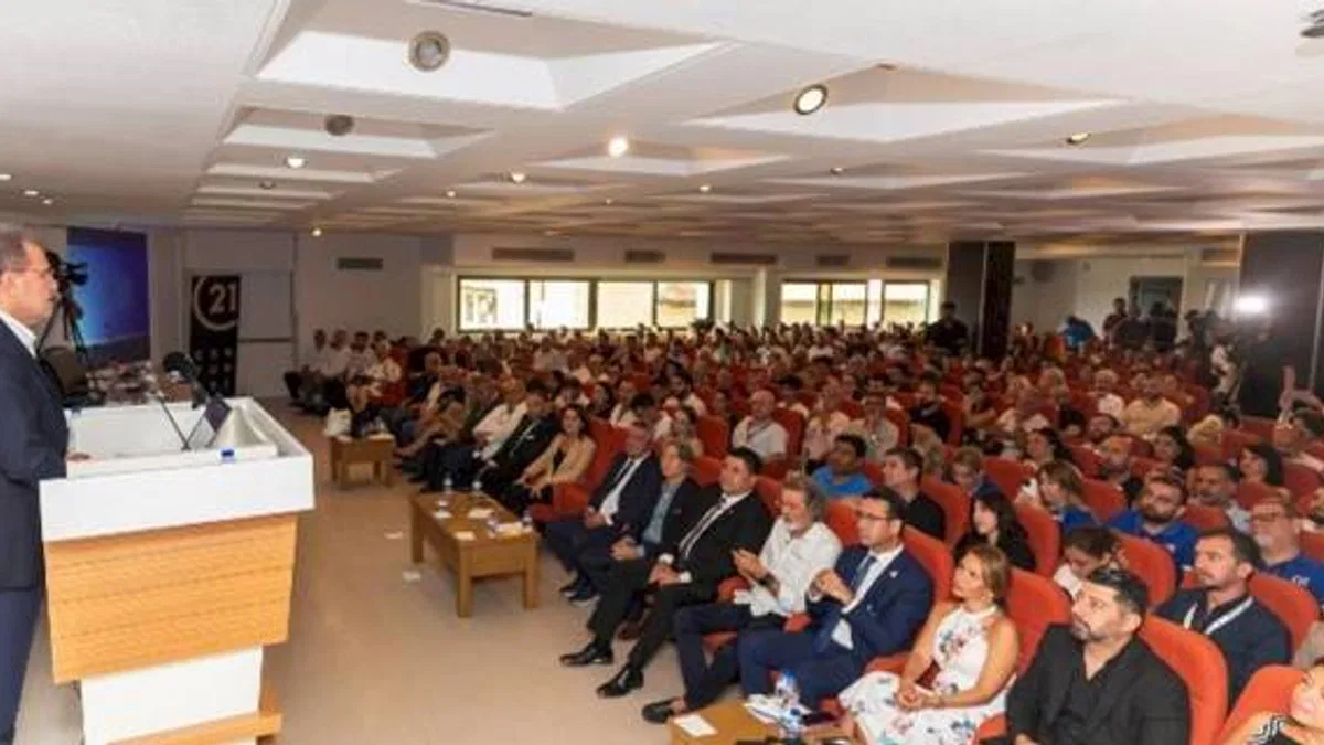 Başkan Seçer, emlak sektörüyle bir araya geldi