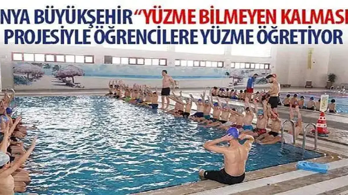 Konya Büyükşehir "Yüzme Bilmeyen Kalmasın" Projesiyle Öğrencilere Yüzme Öğretiyor