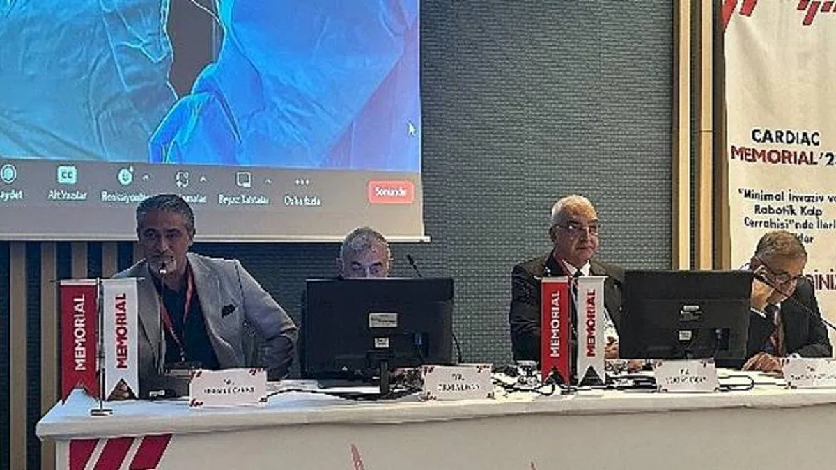 Ünlü Kalp Sağlığı Uzmanları Kalp Cerrahisinde İleri Teknolojileri Paylaştı