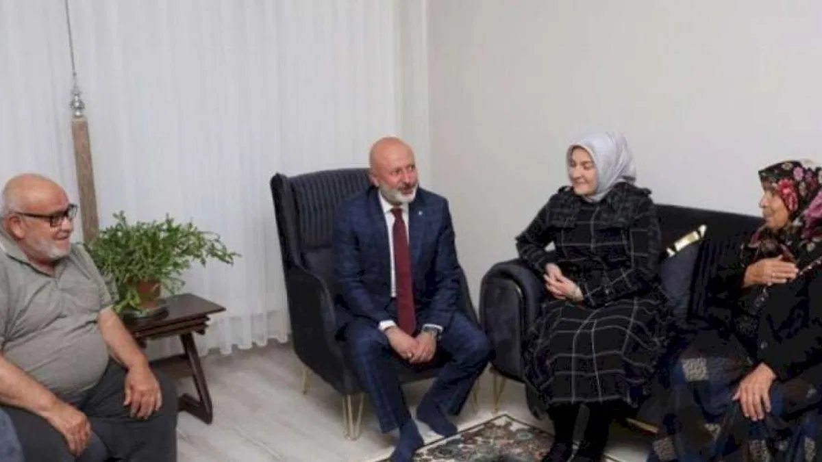 Kayseri Kocasinan'da Çolakbayrakdar ailesi misafirliğe gitti