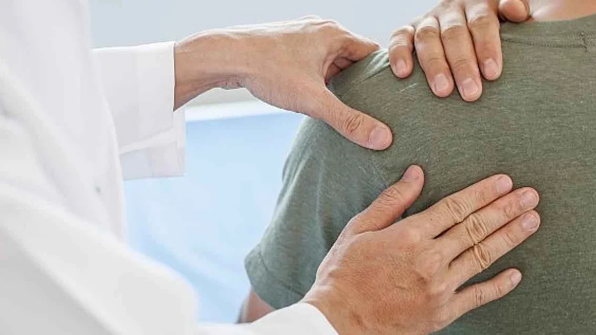 Dikkat! Omuz Ağrısı Parkinson Belirtilerinden Biri Olabilir