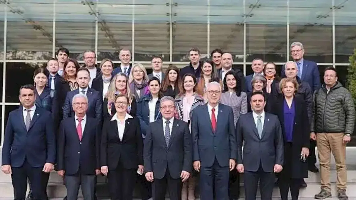 Deü'den örnek uygulama: kendi yemeğini kendi yapacak