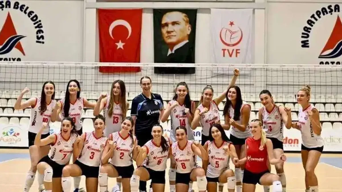 Antalya Muratpaşa Belediyespor çıkışta