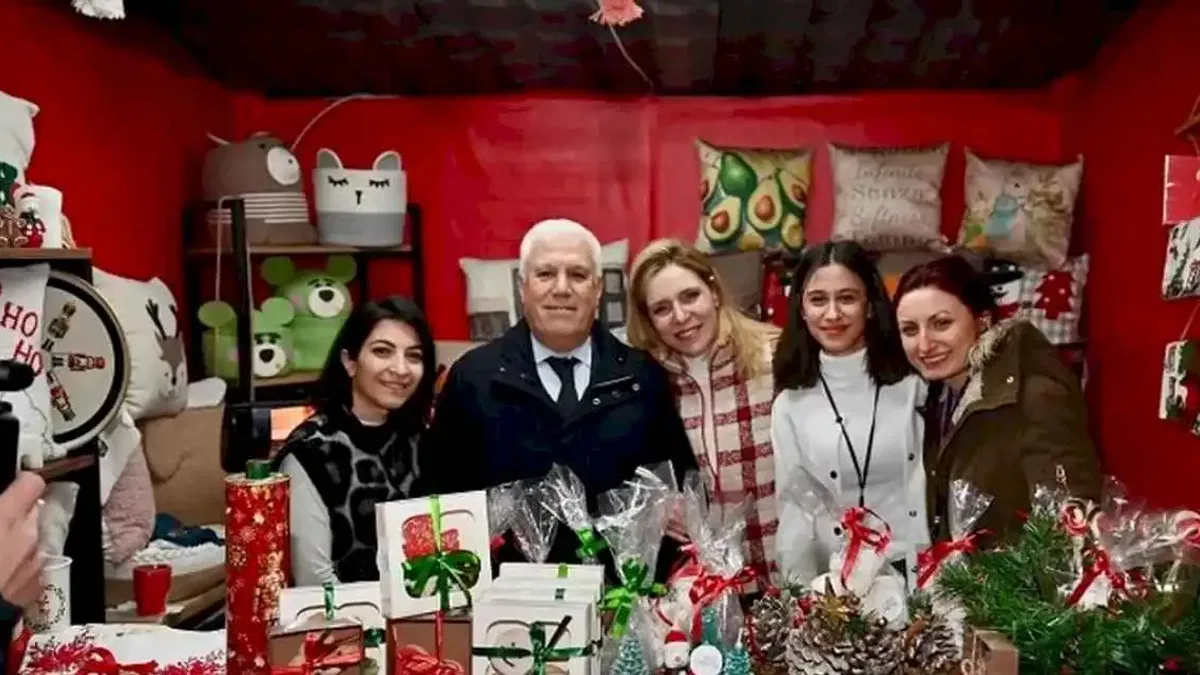 Bursa'da 2025 coşkusu yeni Yeni Yıl Meydanı'nda yaşanıyor