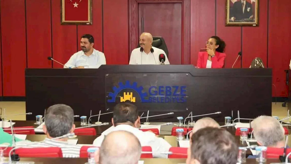 Gebzeli öğrencilere 5 bin TL nakdi destek