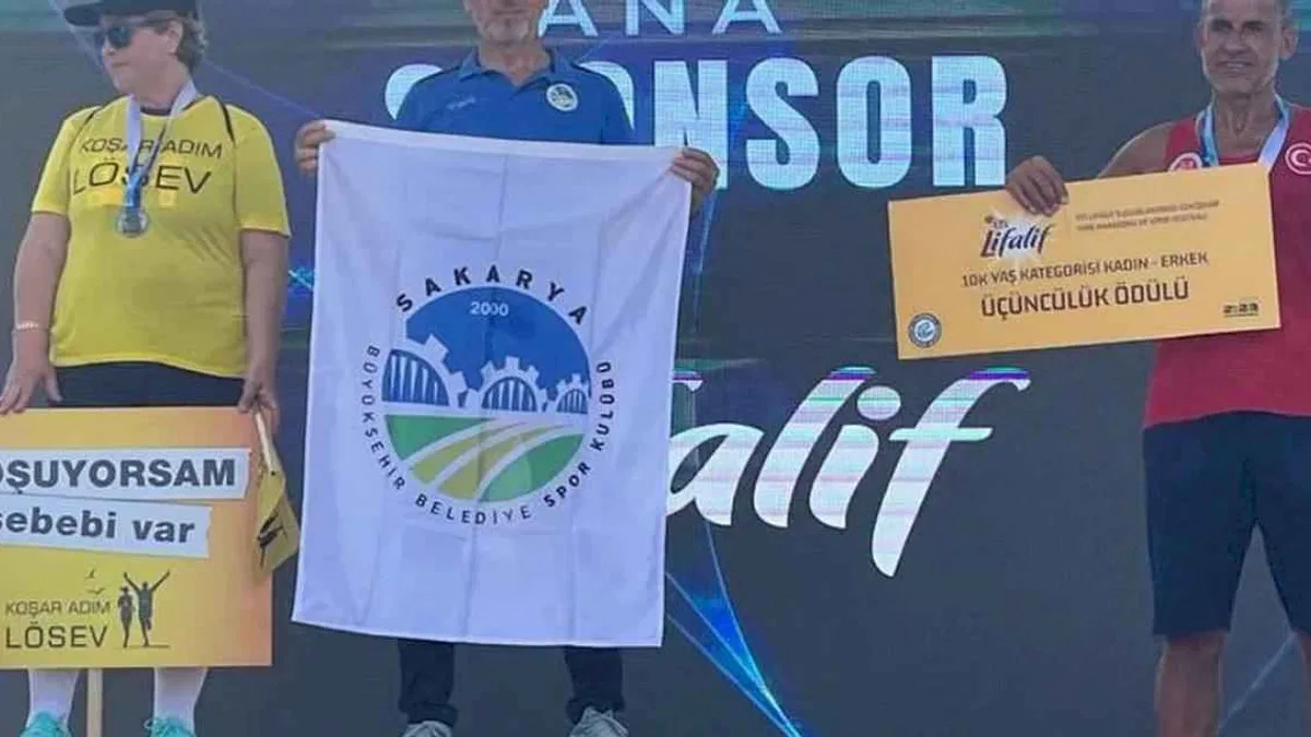 Turan ve Ateş atletizmde Sakarya’ya gururu yaşattı