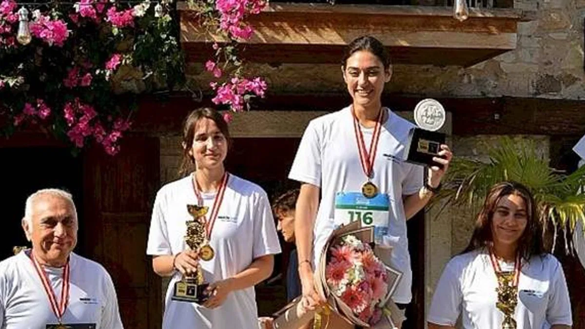 Kuşadası'nda Gençler, 5'inci Kez Geleceğe Koştu