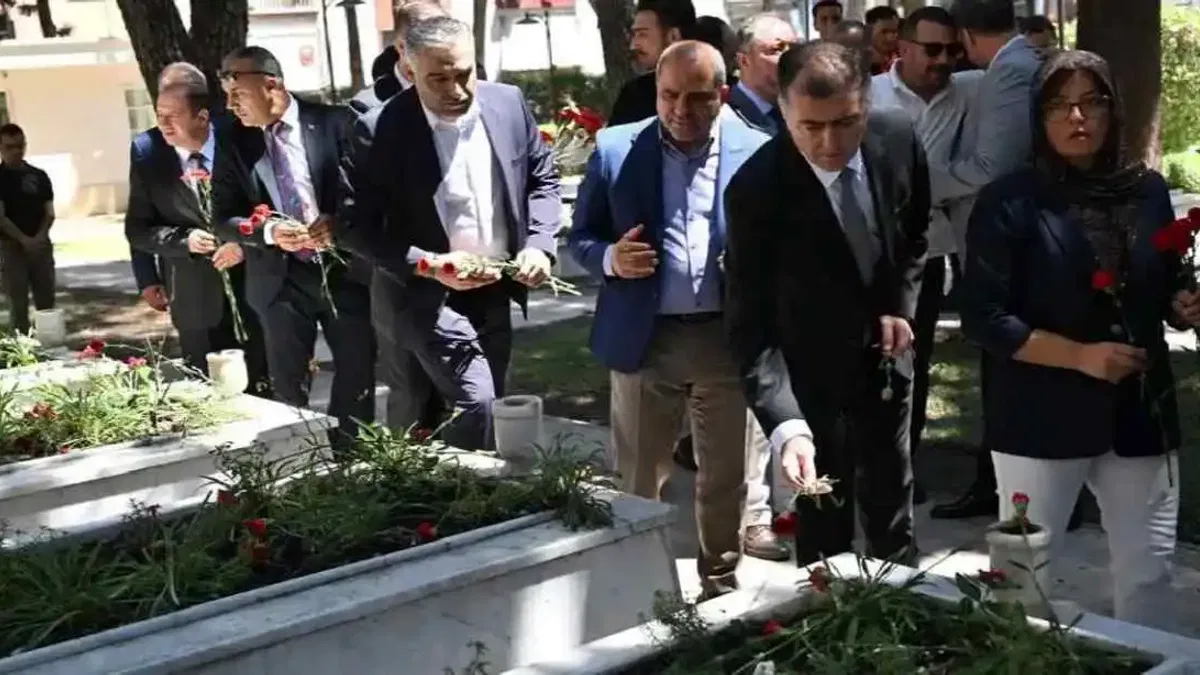 Manisa şehitleri unutmadı