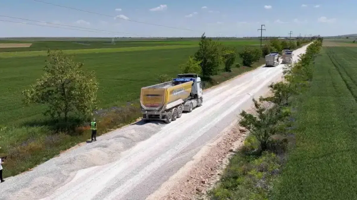 Konya Karatay’da 17,5 kilometrelik yol ağı yenileniyor