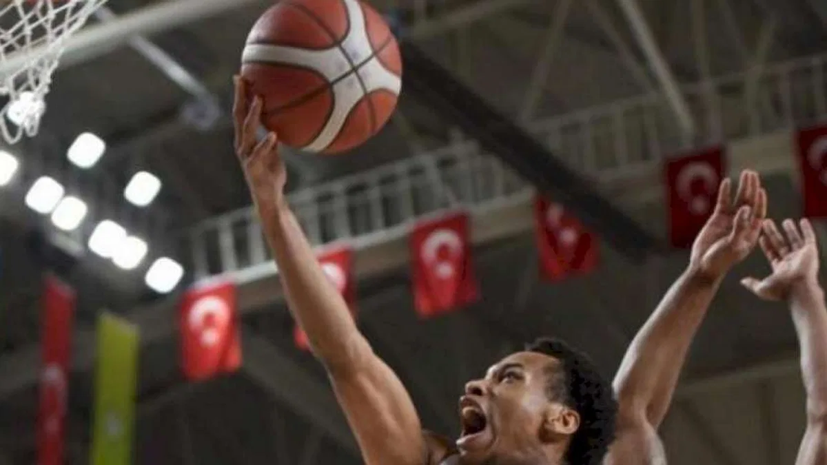 Potanın Tarzanları Ege derbisinde coştu