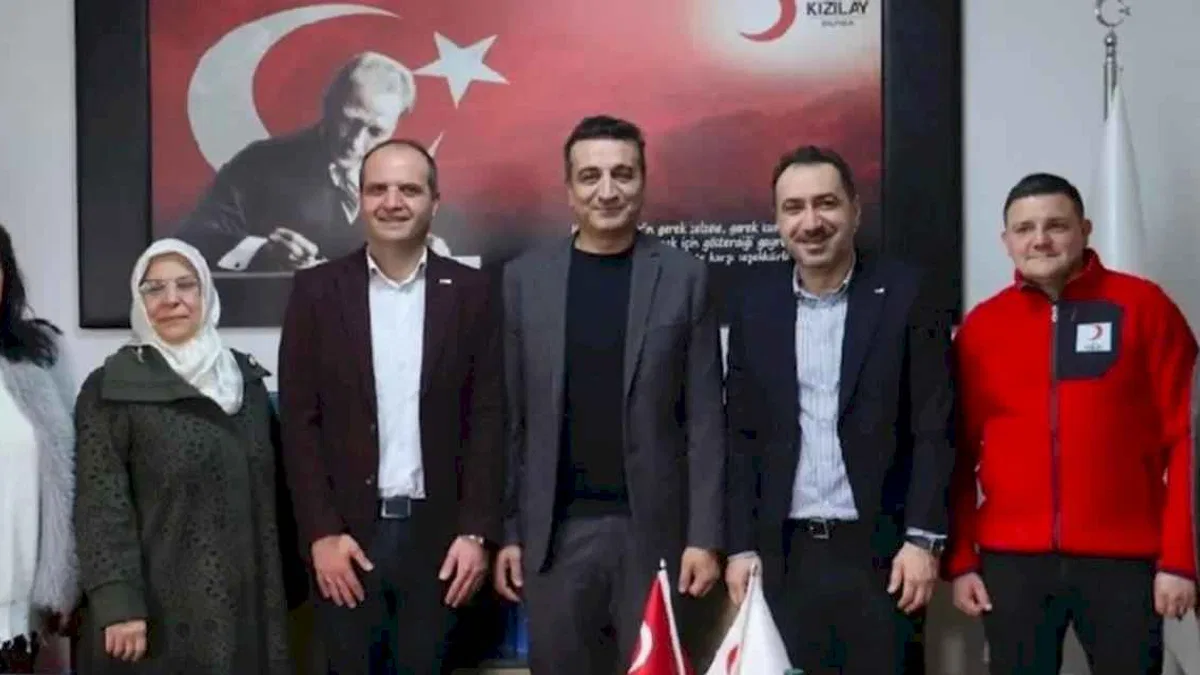 Bursa Mudanya'da Türk Kızılay 'Bayrak'la devam