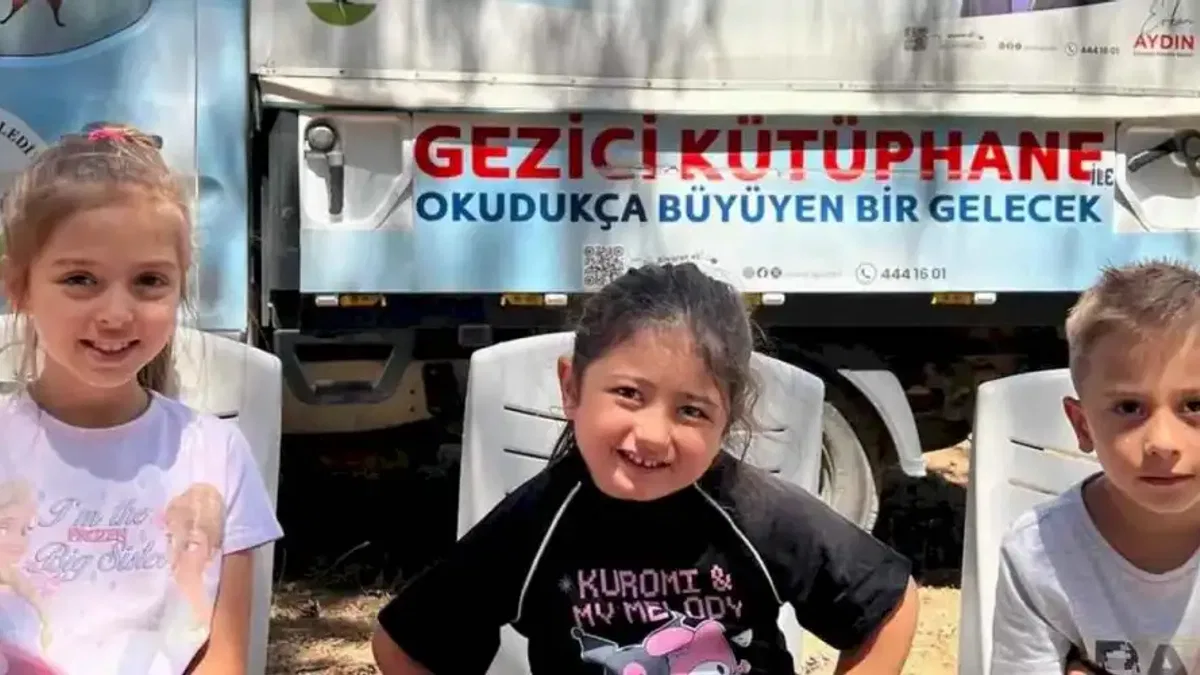 Bursa Osmangazi'de gezici kütüphane çocukları masallar ile buluşturdu