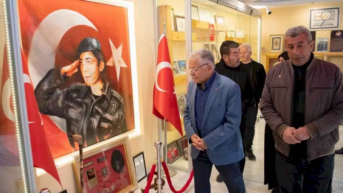 Başkan Büyükkılıç, 15 Temmuz şehidi Cennet Yiğit'in ailesini ziyaret etti
