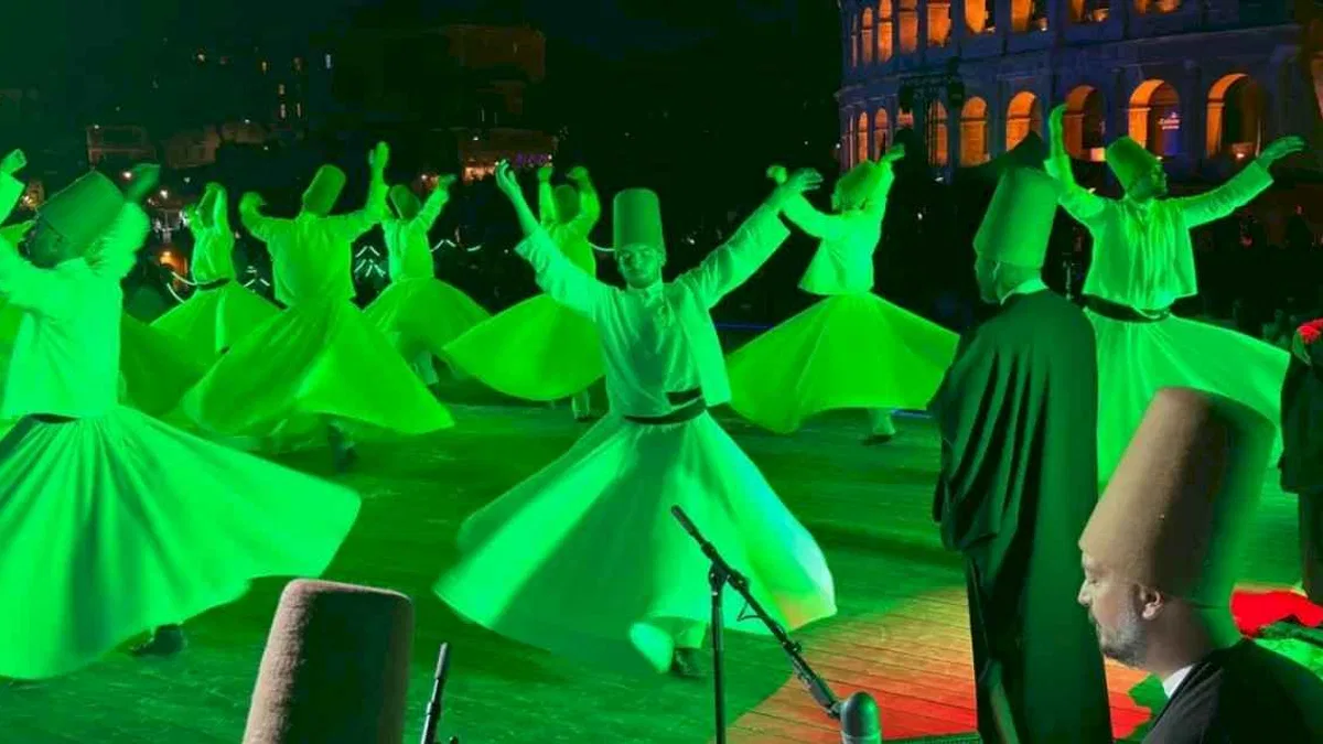 Mevlana’nın evrensel çağrısı Kolezyum’da yankılandı