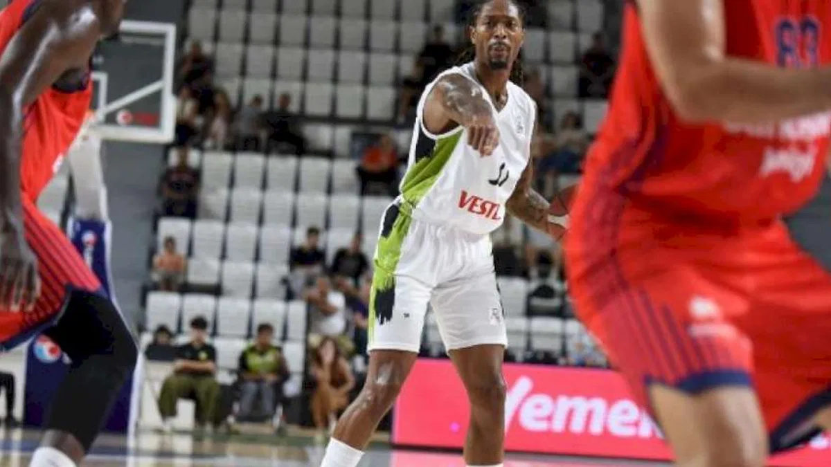 Emanuel Terry, Ekim ayının değerli oyuncusu oldu